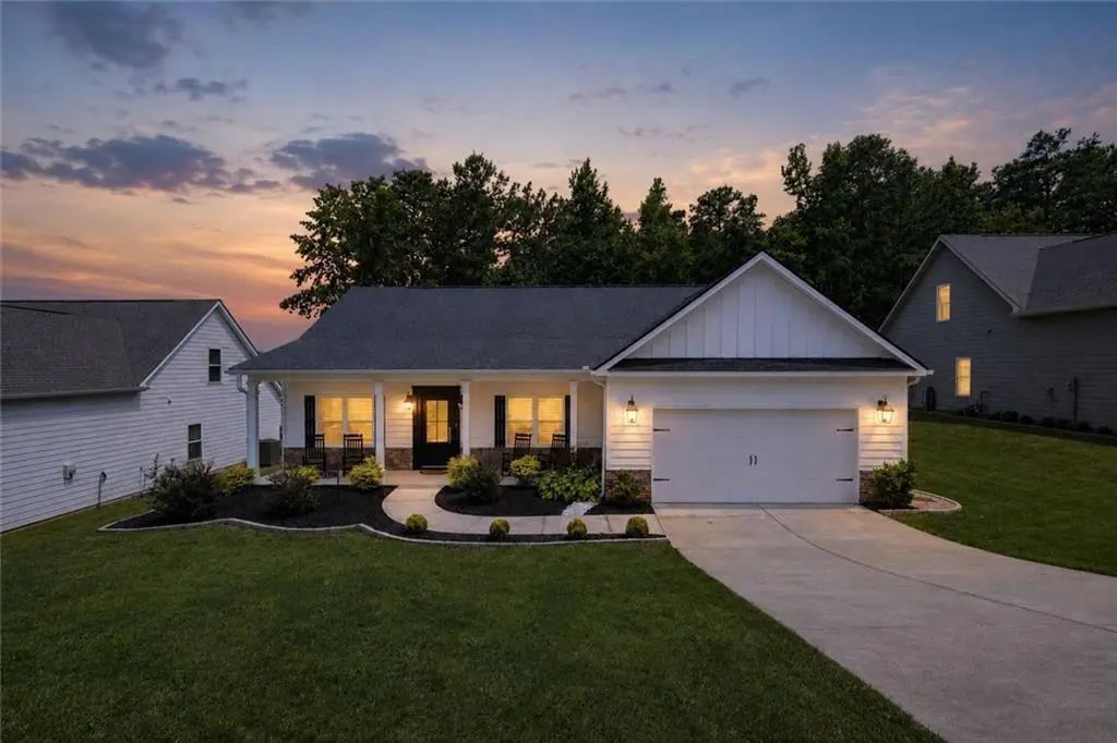 8851 St Andrews Parkway, Winston