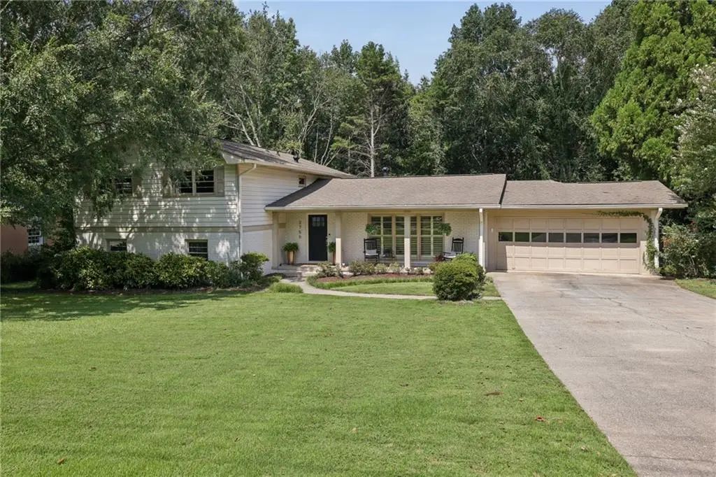 2756 Fontainebleau Drive, Atlanta