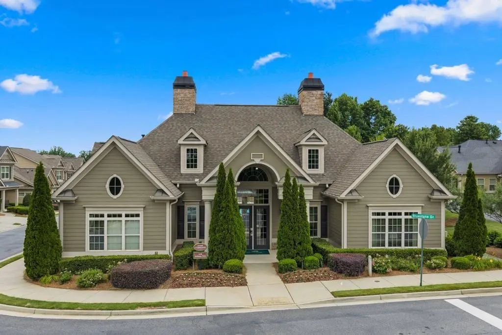 1610 Bluestone Drive, Cumming