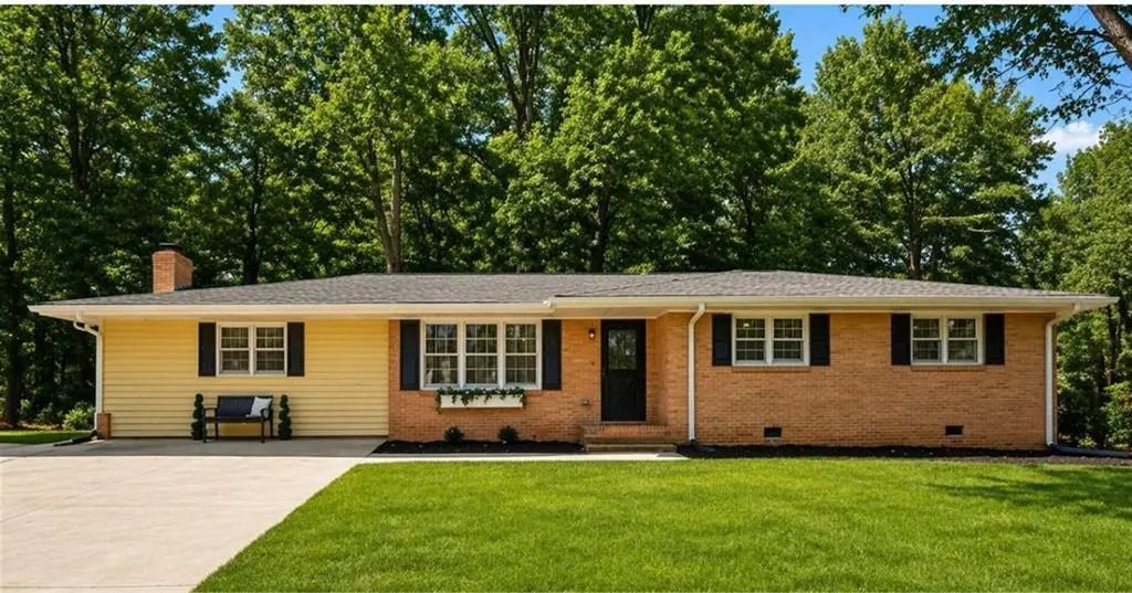 4975 Brawner Lake Drive, Austell