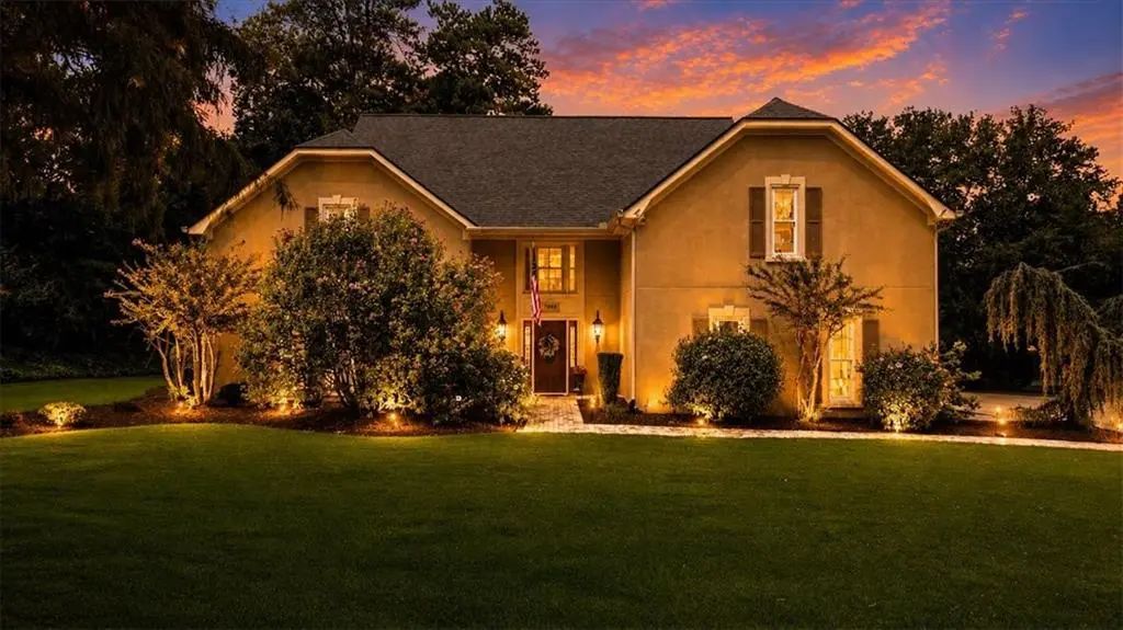 12080 Magnolia Crescent Drive, Roswell