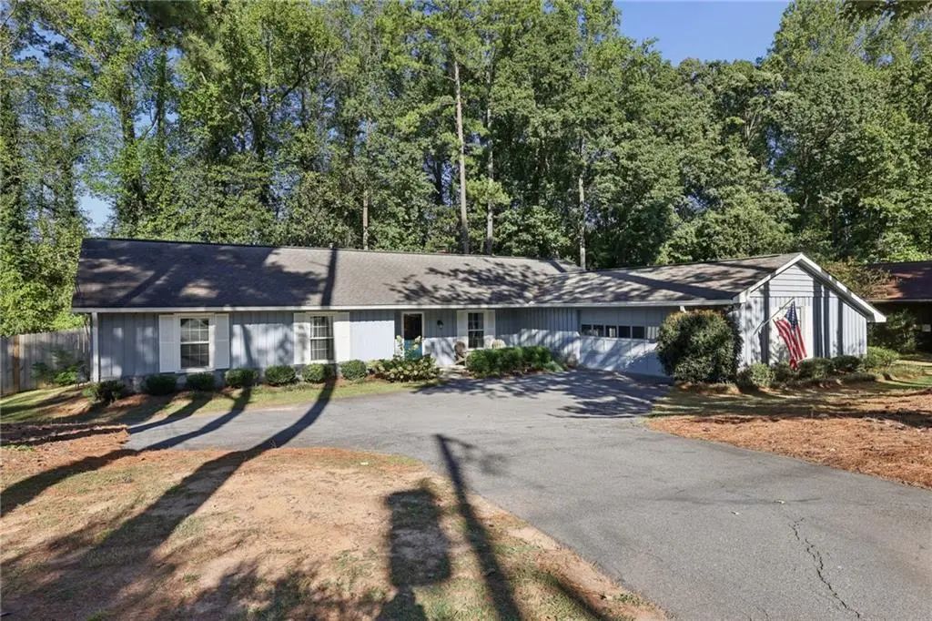 2862 Dunnington Circle, Atlanta