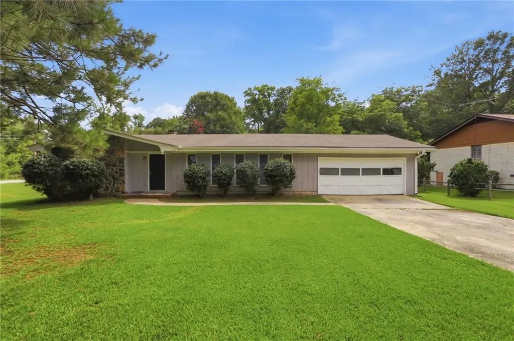1592 Envoy Place, Riverdale