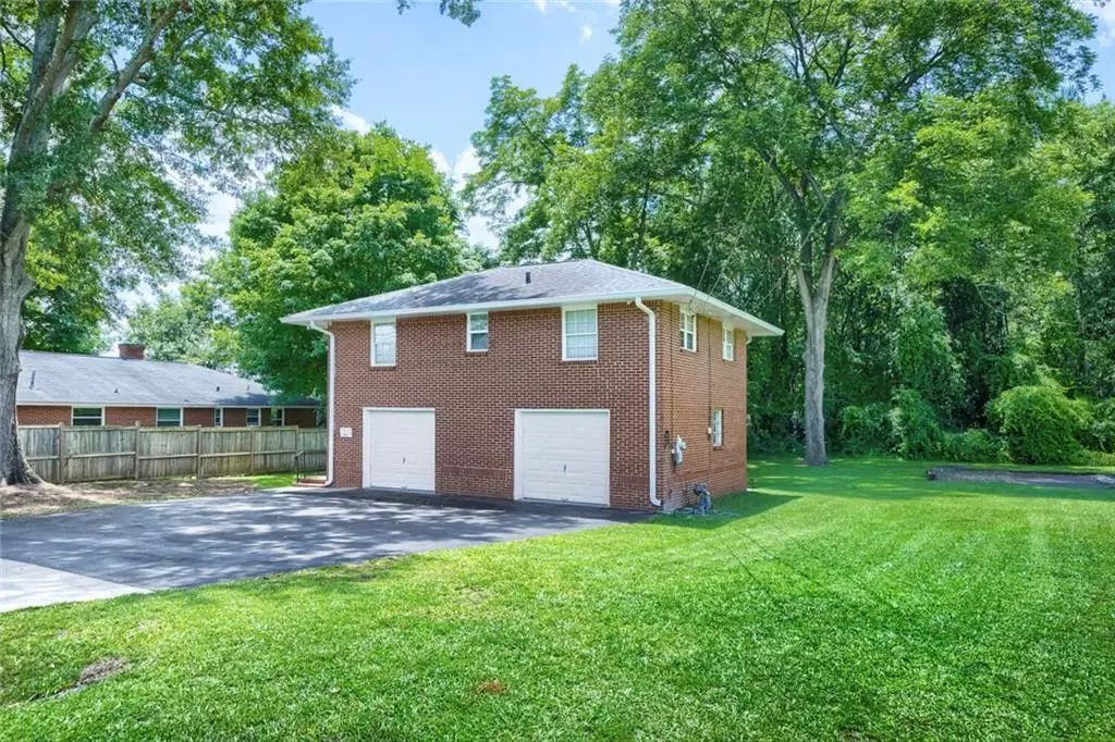 1 North Avenue, Hampton