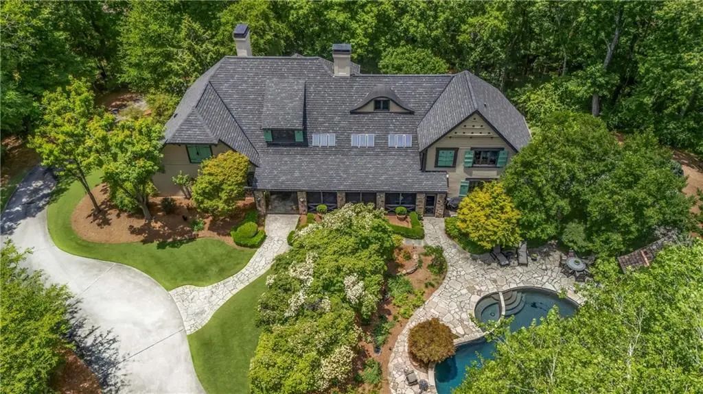 2401 Spalding Drive, Sandy Springs