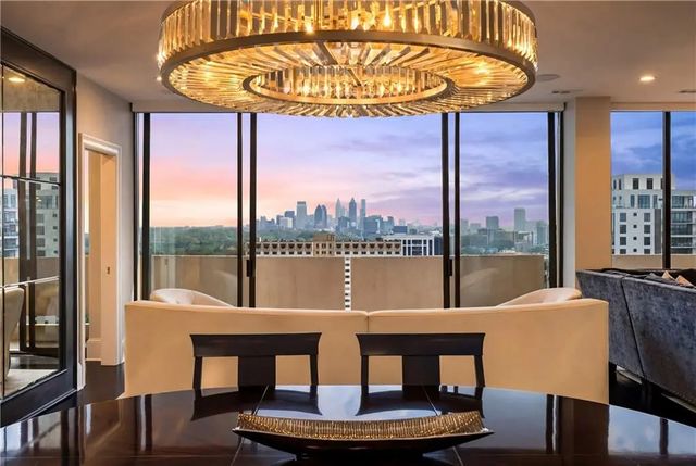 Unit 22cd - 2575 Peachtree Road Ne, Atlanta