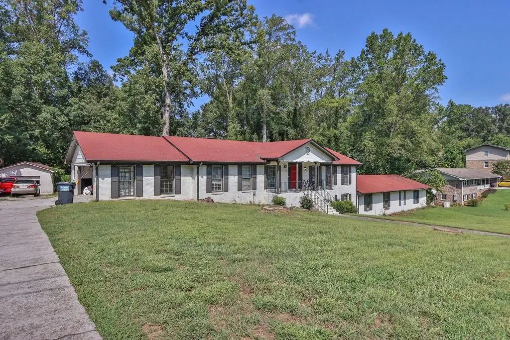 5645 Nottingham Drive Nw, Lilburn