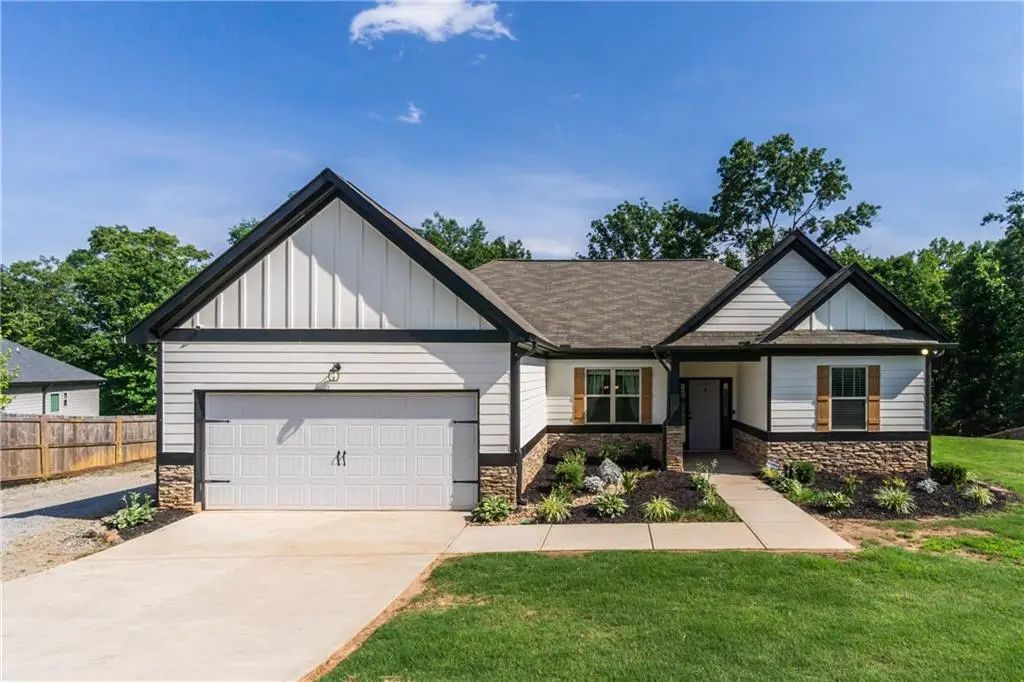 368 Bryndemere Drive, Dawsonville