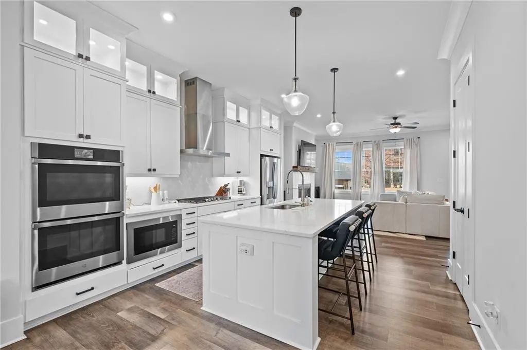 730 Elmwood Way, Roswell