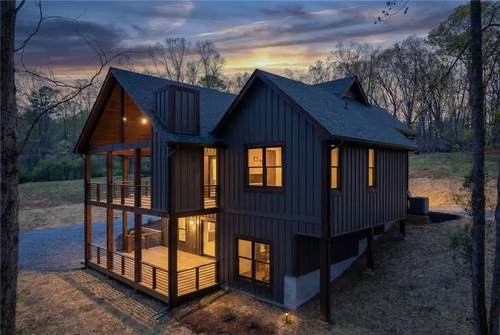 1038 Bluebird Road, Mineral Bluff