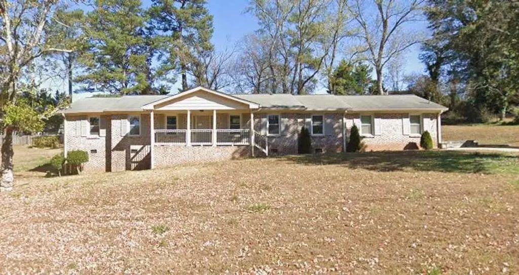 1700 Pine Circle, Lawrenceville