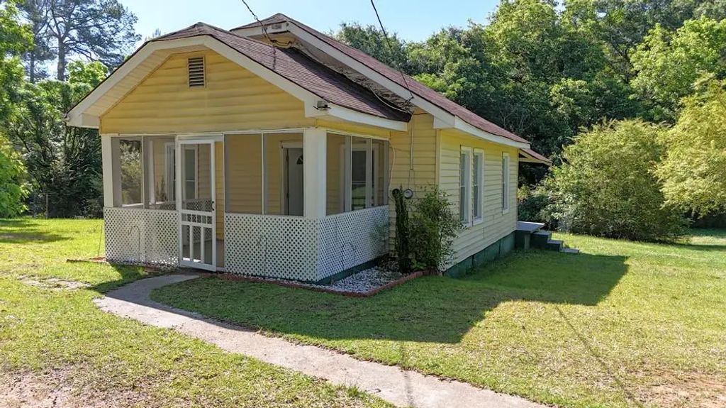 1186 E Tugalo Street, Toccoa