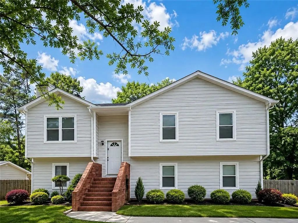 2061 Marshes Glenn Drive, Norcross