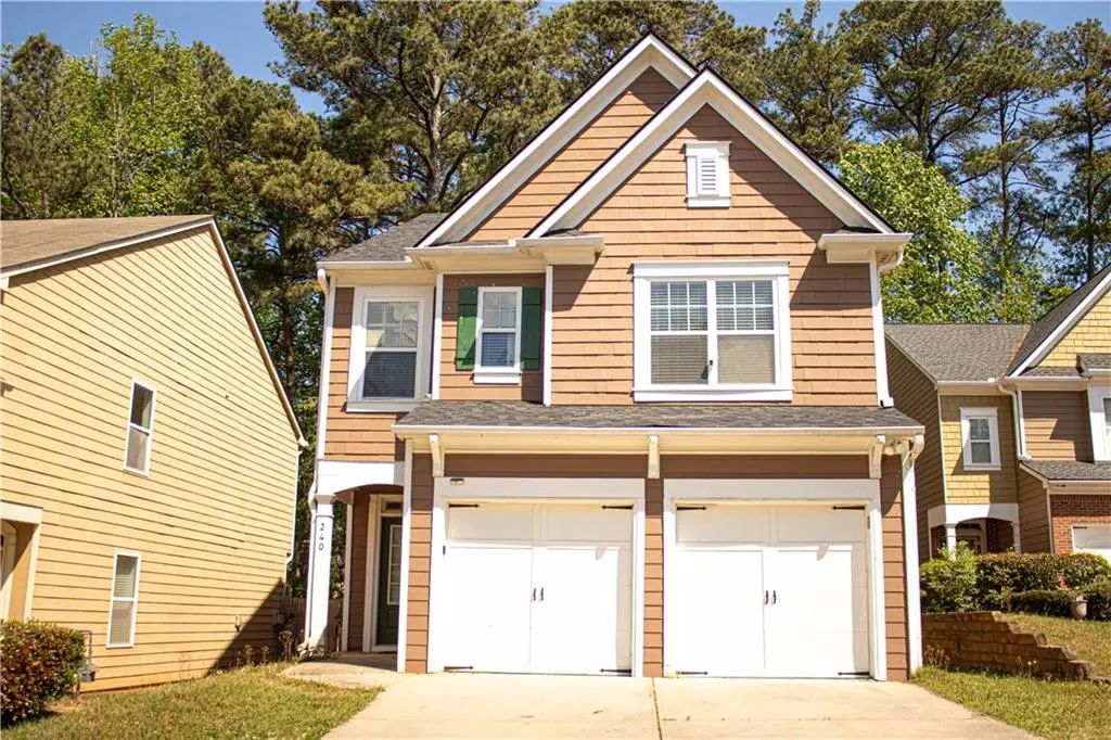 240 Highwind Way, Fairburn