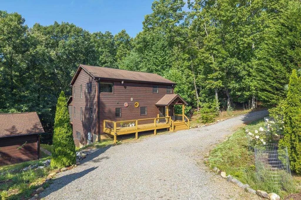 72 Gibbs Trail, Mineral Bluff