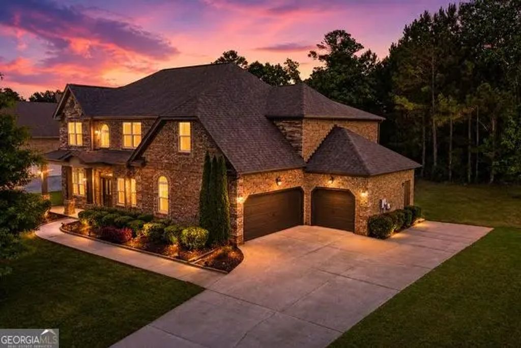 2589 Lake Erma Drive, Hampton