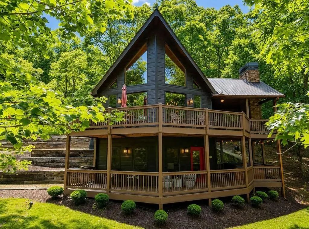 901 Stuart Mountain Road, Mineral Bluff