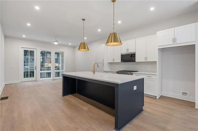 Unit 8 - 922 Hughley Circle, Atlanta