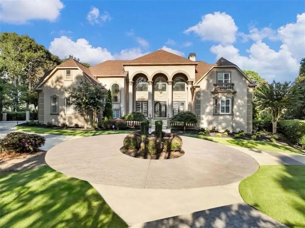 1905 Kathy Whitworth Drive, Braselton