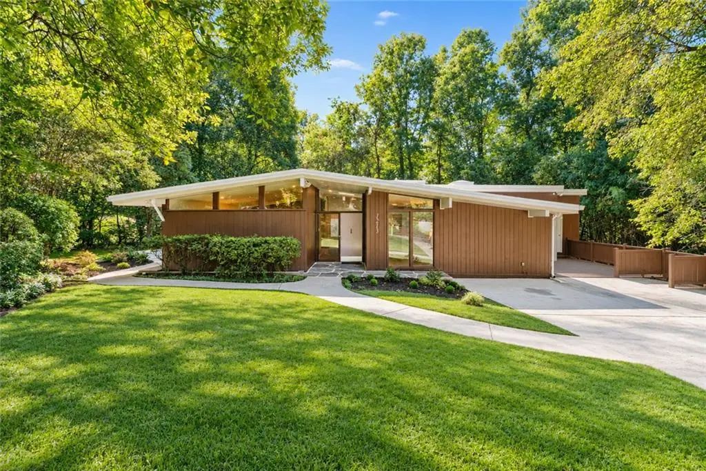 1213 Poplar Grove Drive Ne, Atlanta