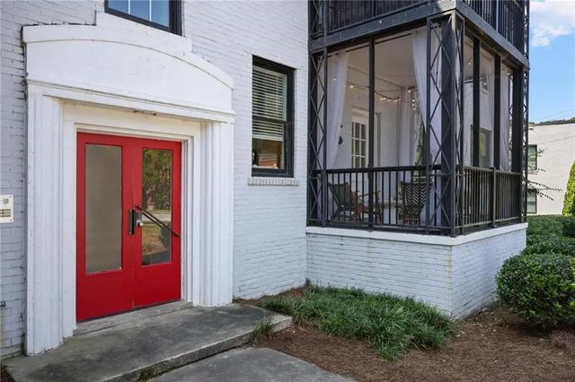 Unit 2 - 88 Peachtree Memorial Drive Nw, Atlanta