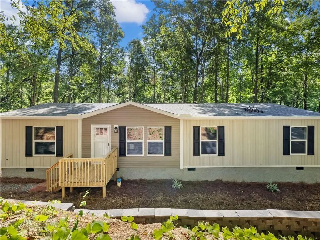 5377 Stillwater Lane, Braselton