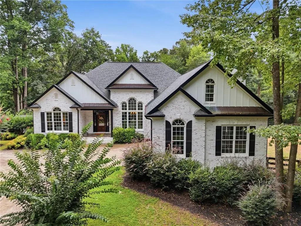 8665 Bay Drive, Gainesville