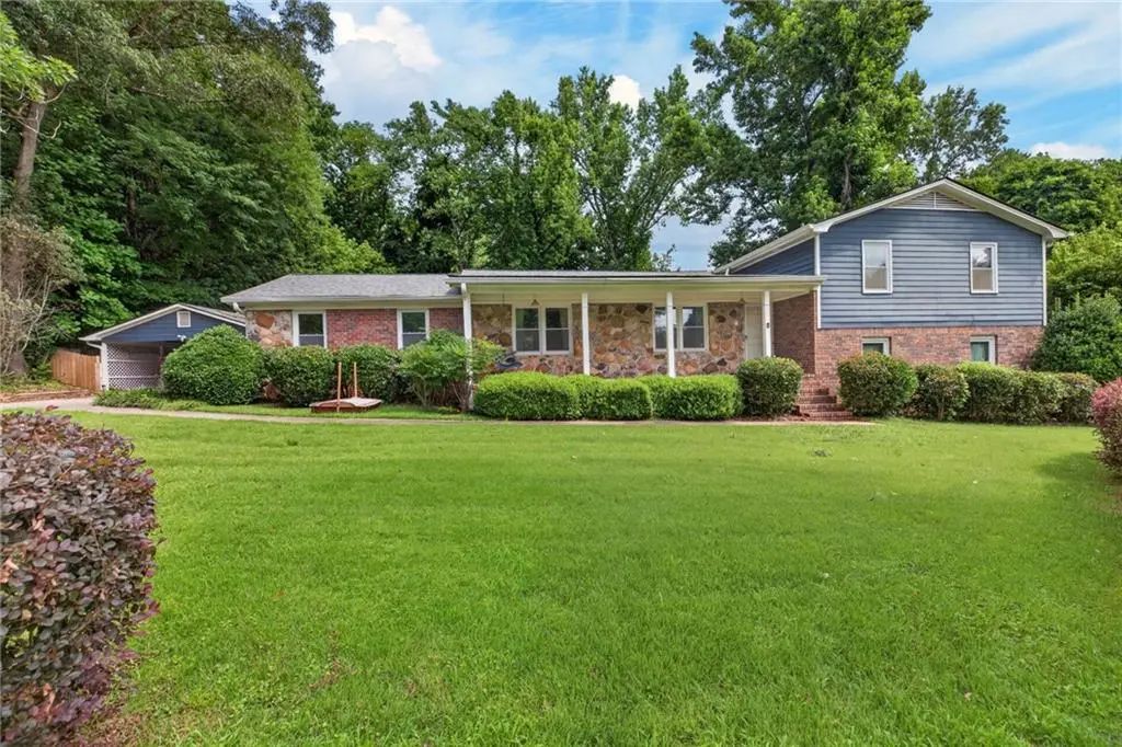 213 Ponderosa Drive, Dallas