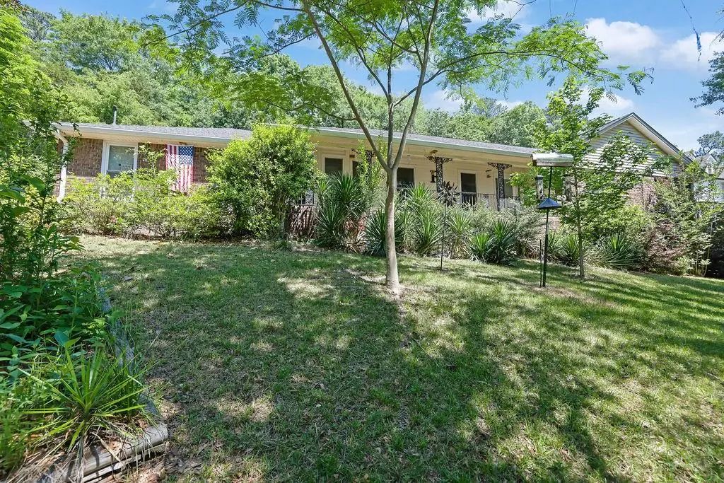 650 Riverside Road, Roswell