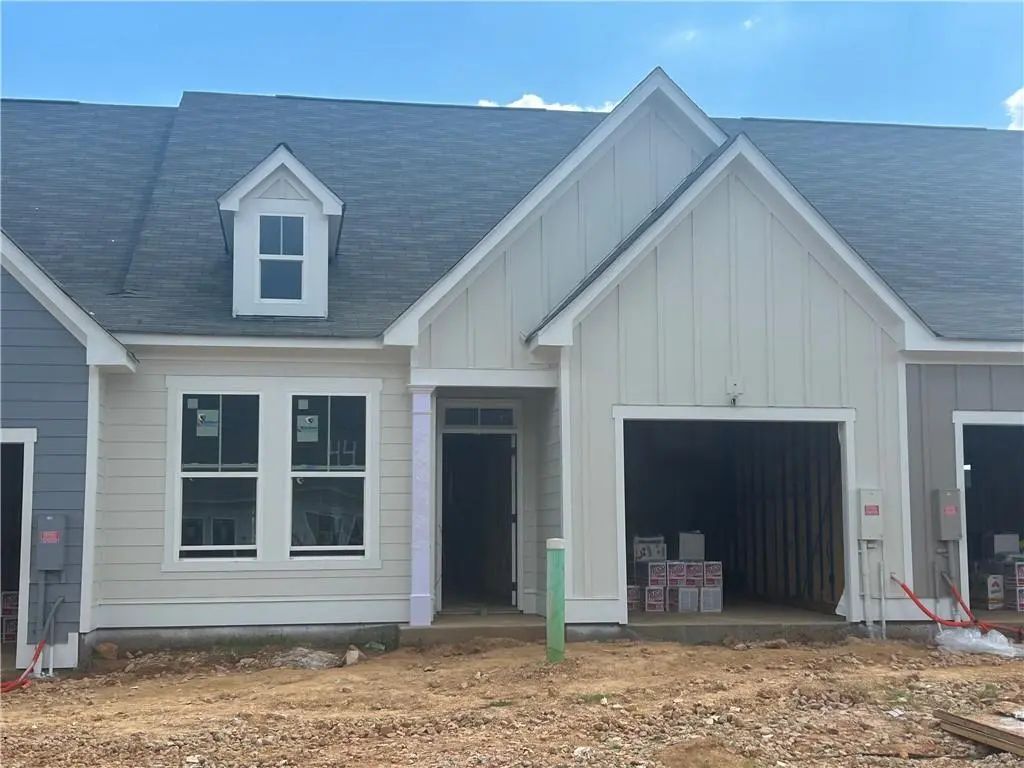106 Harmony Circle, Cartersville