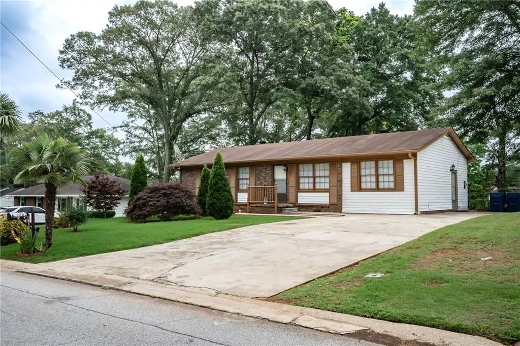 520 Pinecrest Drive, Riverdale