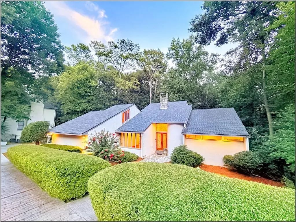 320 Fauna Court, Sandy Springs