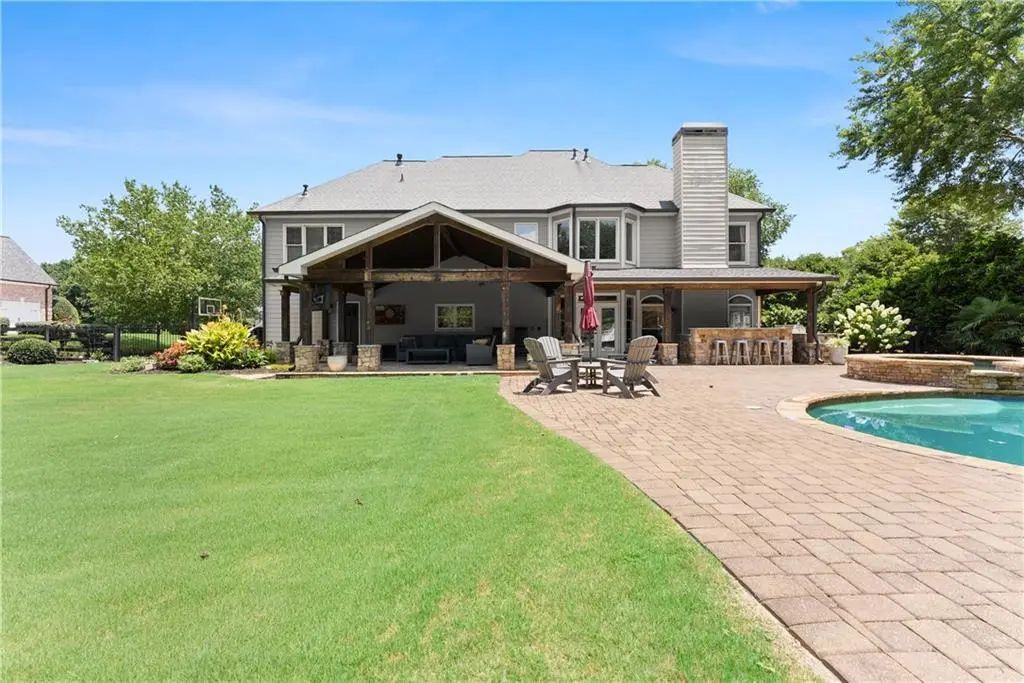 320 Wigton Drive, Milton