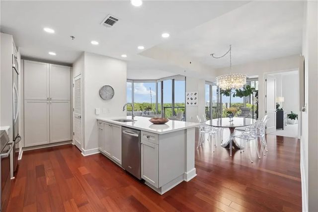 Unit 1001 - 2795 Peachtree Road Ne, Atlanta