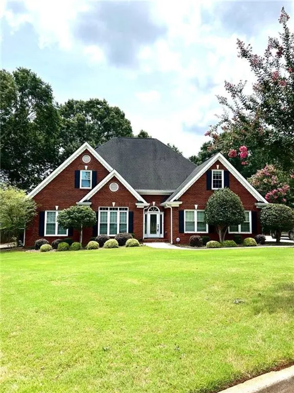 5899 Alpine Court, Hoschton