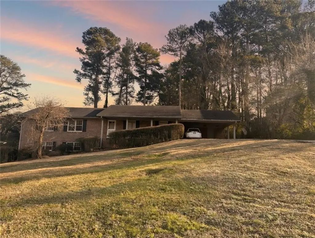 6158 Tracy Valley Drive, Norcross