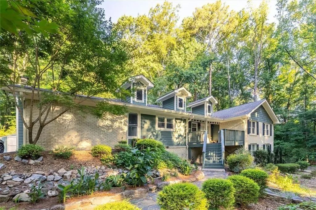 2210 Rosser Place, Smoke Rise