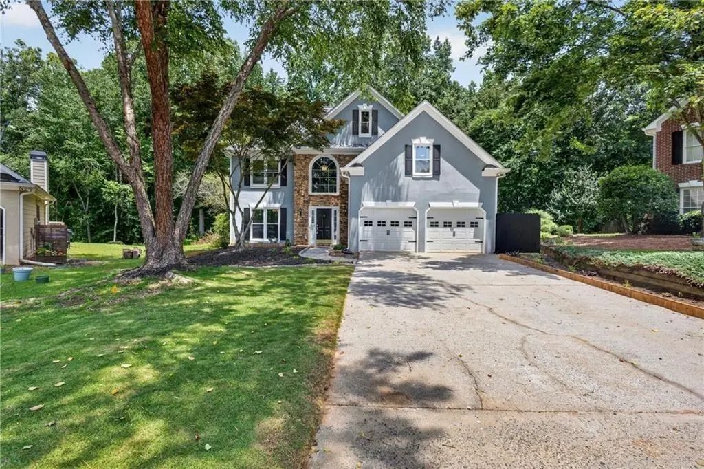 3827 Lance Bluff Court, Duluth
