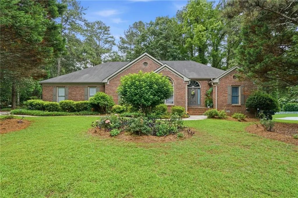 1286 Lake Forest Lane, Mcdonough