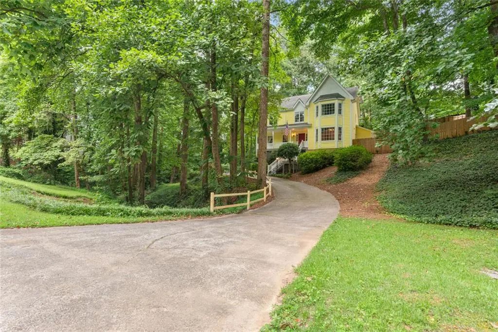 11690 Highland Colony Drive, Roswell