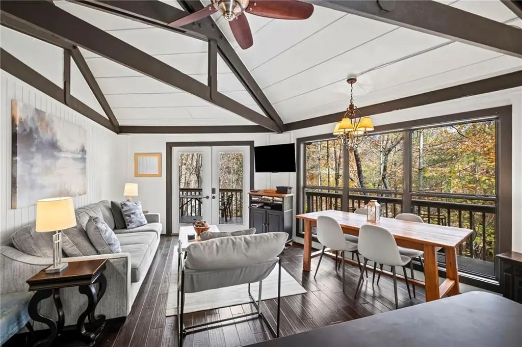 35 Treetop Knoll Drive, Jasper