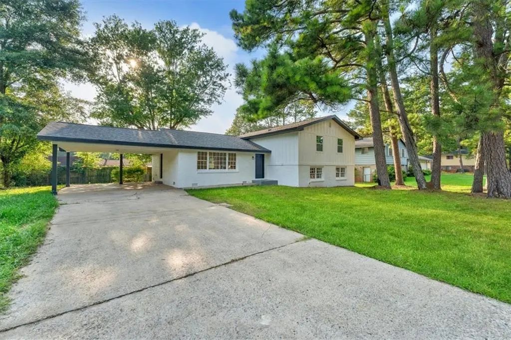 7697 Marabou Lane, Riverdale