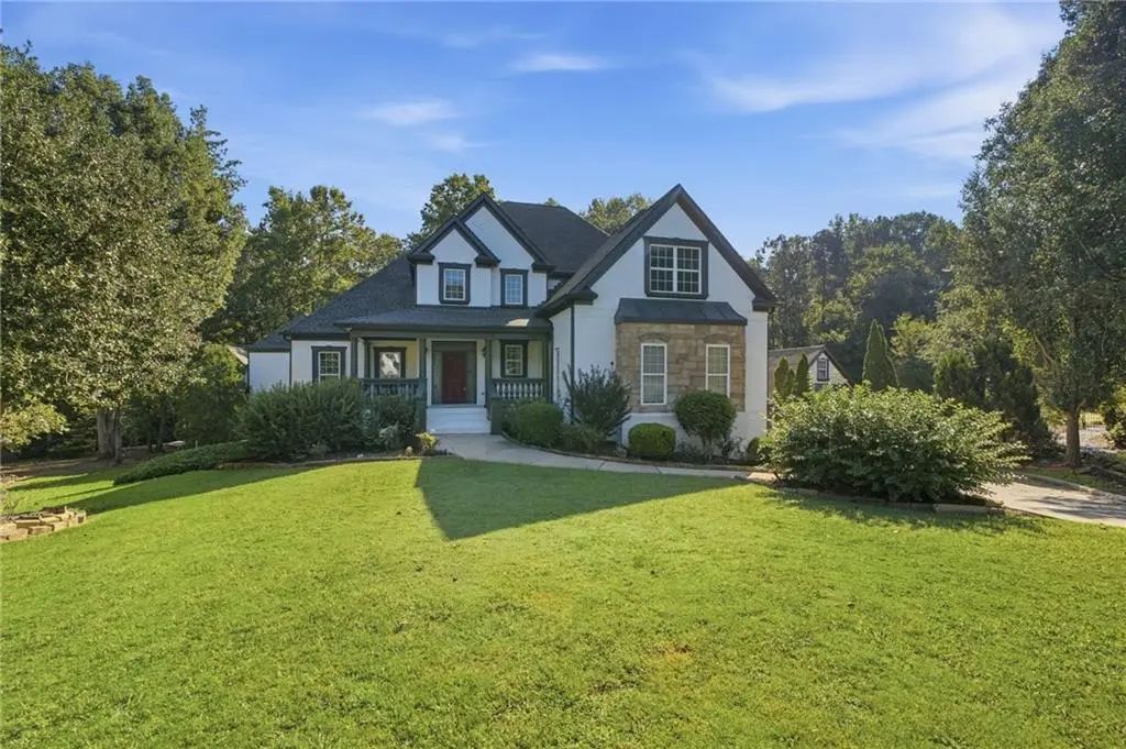 704 Summerbrooke Court, Mcdonough
