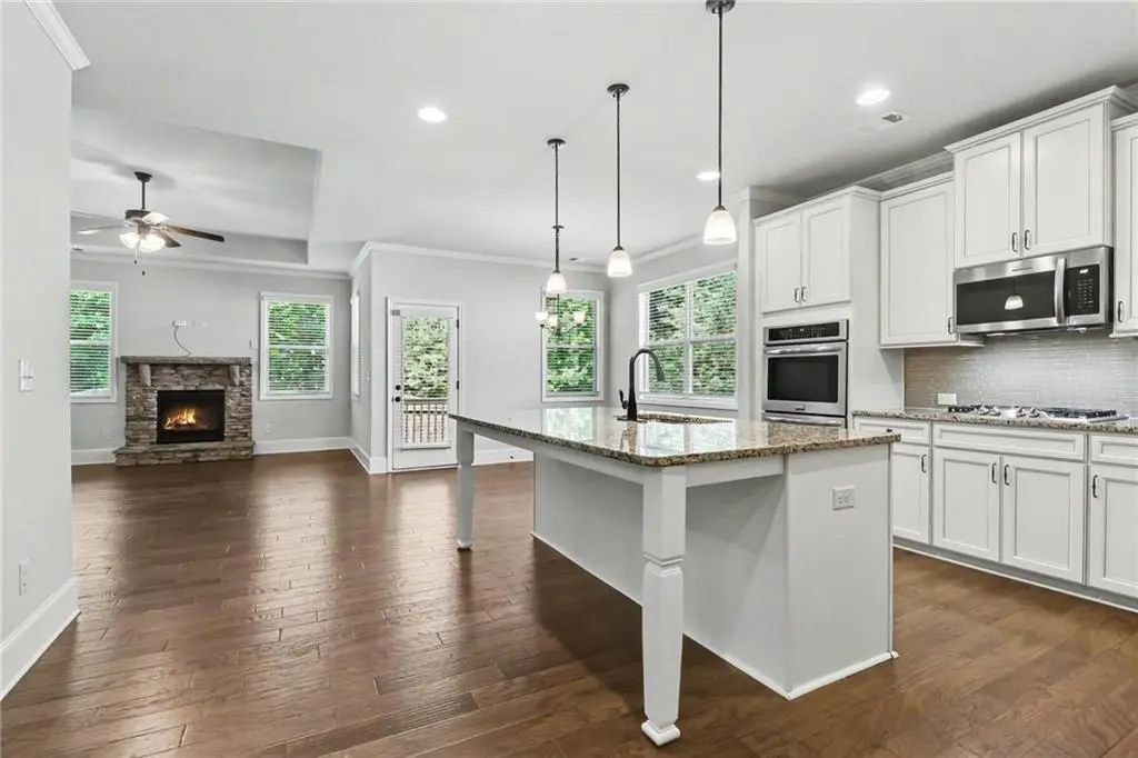 5985 Carruth Lake Drive, Cumming