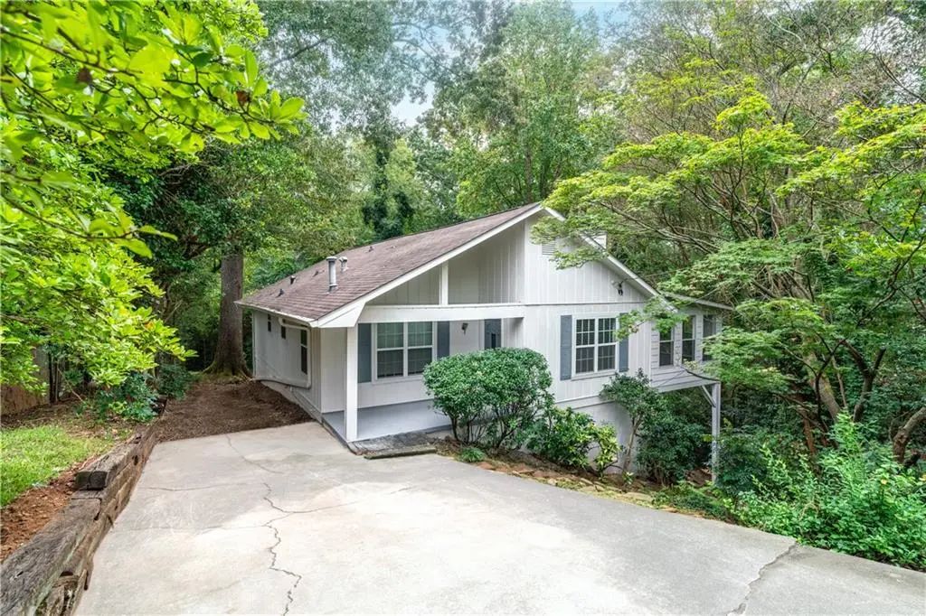819 Gardenia Lane, Decatur