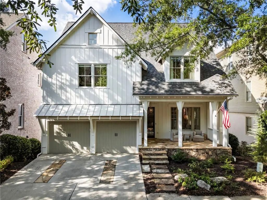 565 Willow Oak Way, Roswell