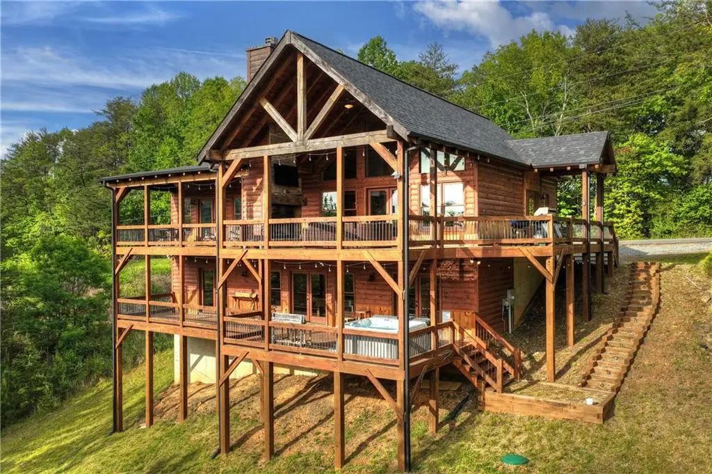 3804 Aska Road, Blue Ridge