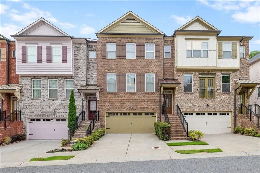 9009 Woodland Trail, Alpharetta