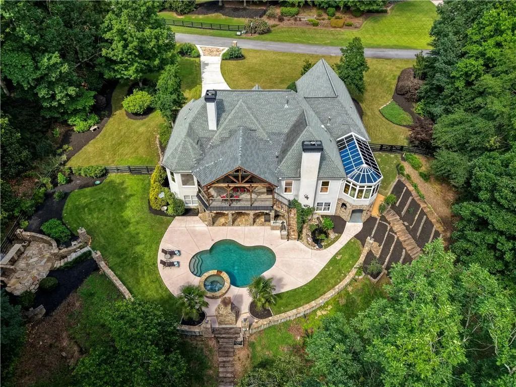 8320 Glen Lake Drive, Cumming