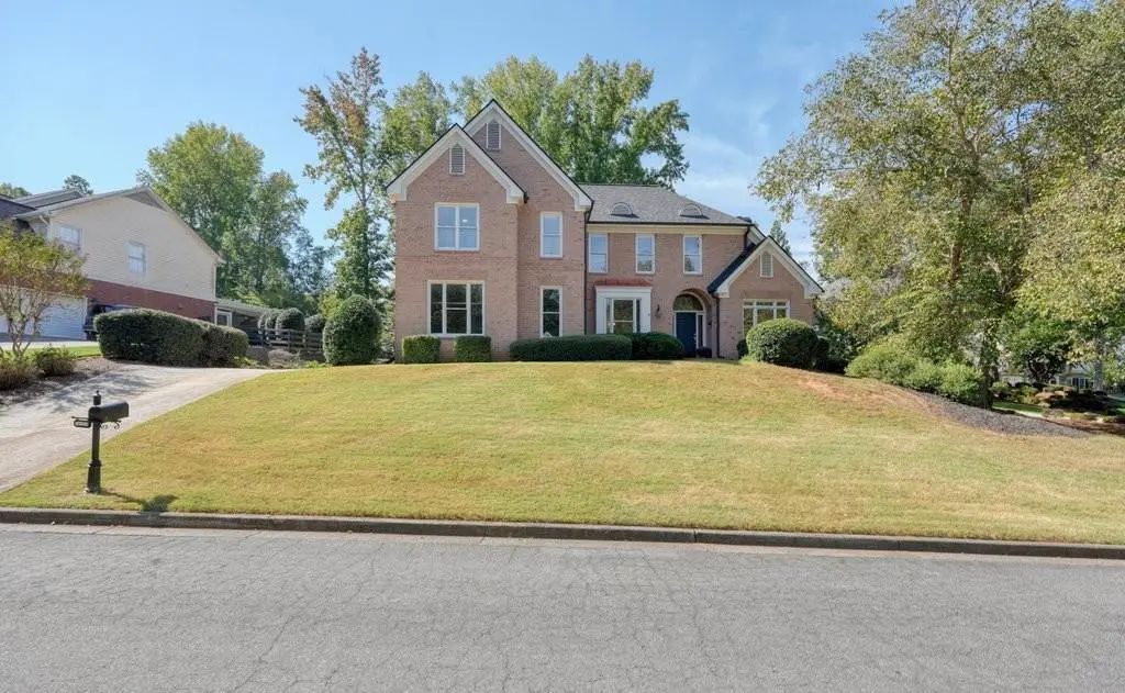 14170 Old Course Drive, Roswell